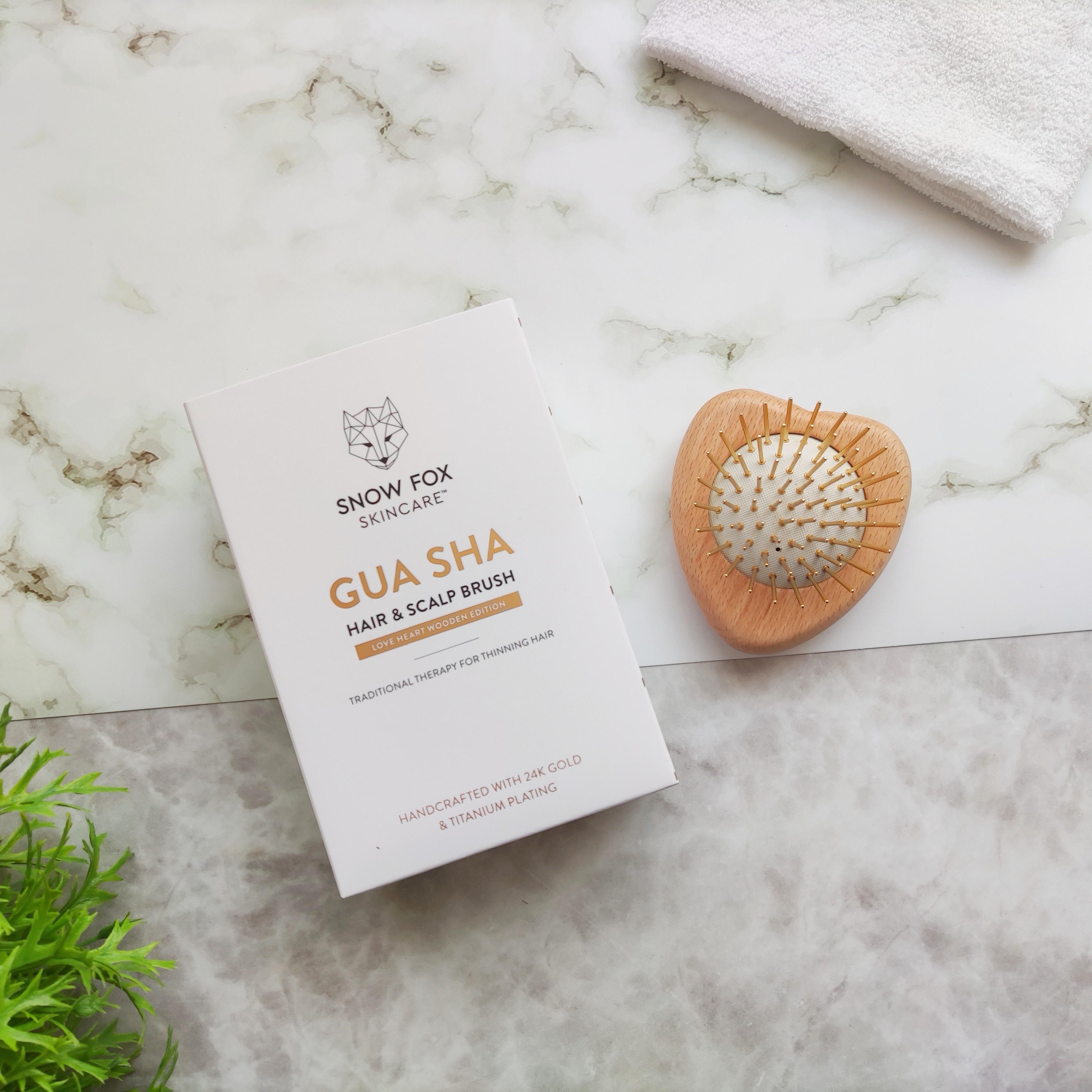 プレミアム FOX カッサ ウッド ミニハート ヘアブラシ/SNOW FOX SKINCARE/ヘアブラシを使ったクチコミ（1枚目）