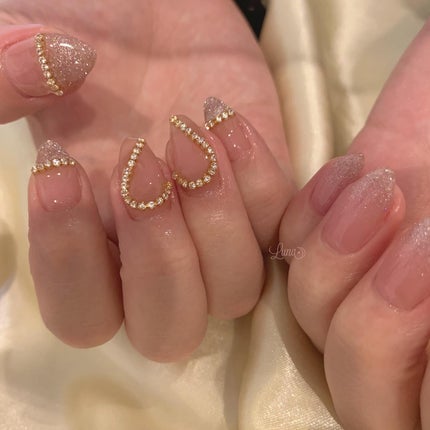 Iuna. Mizuki on LIPS 「.お持ち込みデザインを参考に🥂混ぜて作ったラメ可愛すぎた🤍✨#..」(2枚目)