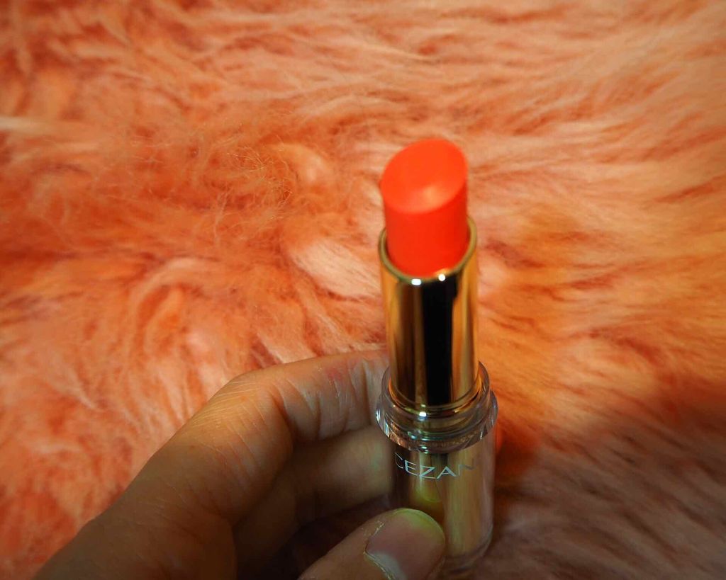 ラスティンググロスリップ/CEZANNE/口紅を使ったクチコミ（2枚目）