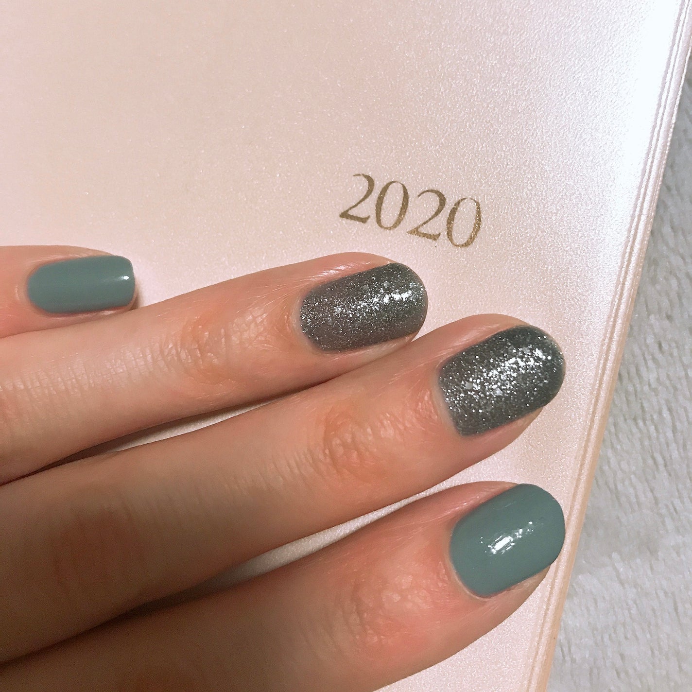 sumi on LIPS 「2020.4.20丁度コロナ禍中でサロンが休業の時にネイリスト..」(2枚目)