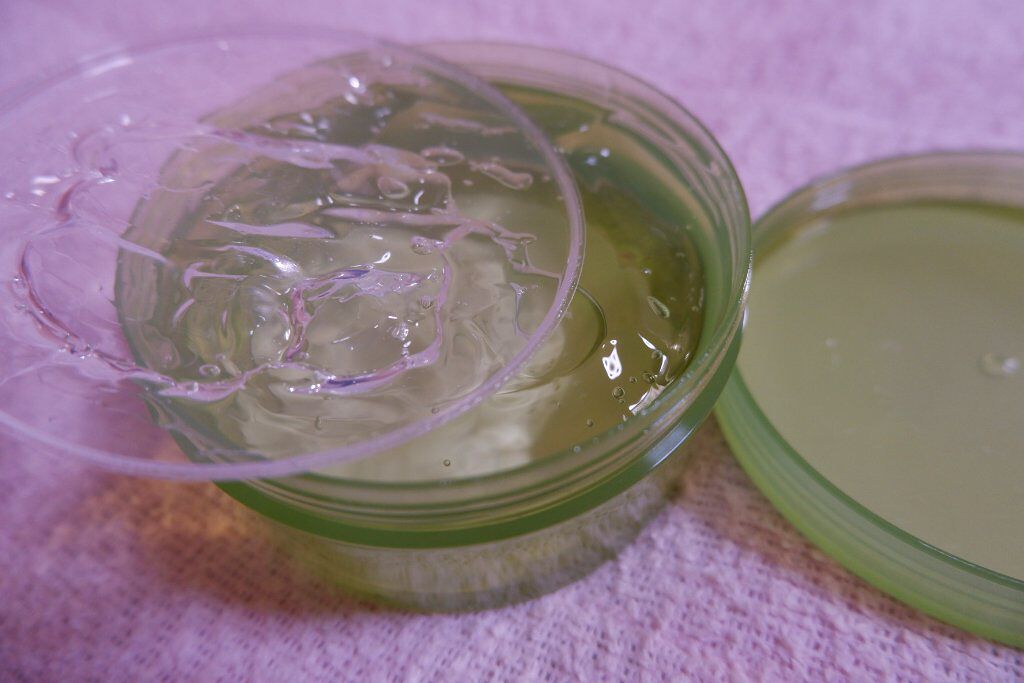 マイルド＆モイスチャーアロエジェル/ネイチャーリパブリック/ボディローションを使ったクチコミ（2枚目）