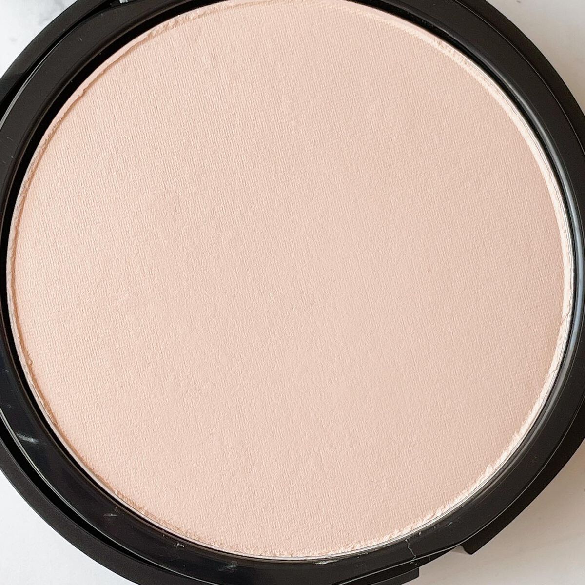 ベアプロ 16HR パウダー ファンデーション/bareMinerals/パウダーファンデーションを使ったクチコミ（3枚目）