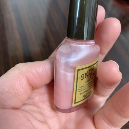SKINFOOD ネイルビタ アルファのクチコミ「スキンフード ネイルビタpk204
色は薄いピンクで、パールになっています!
結構濃いのかな.....」(2枚目)