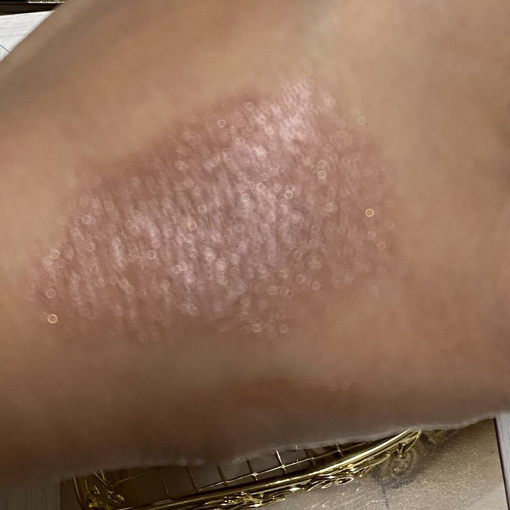 シマリングカラーヴェール ステートメント/THREE/単色アイシャドウを使ったクチコミ（3枚目）