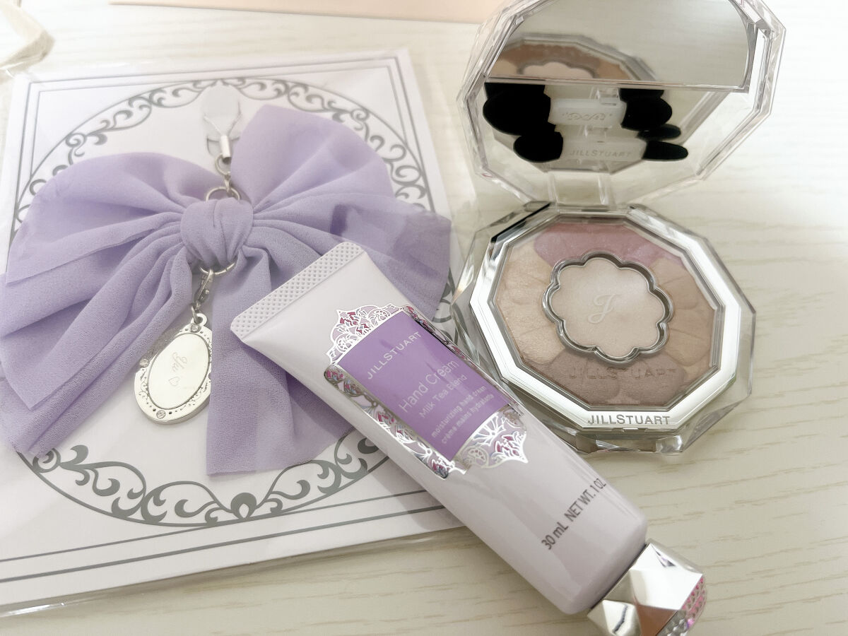 ジルスチュアート ハンドクリーム ホワイトフローラル/JILL STUART/ハンドクリームを使ったクチコミ（1枚目）