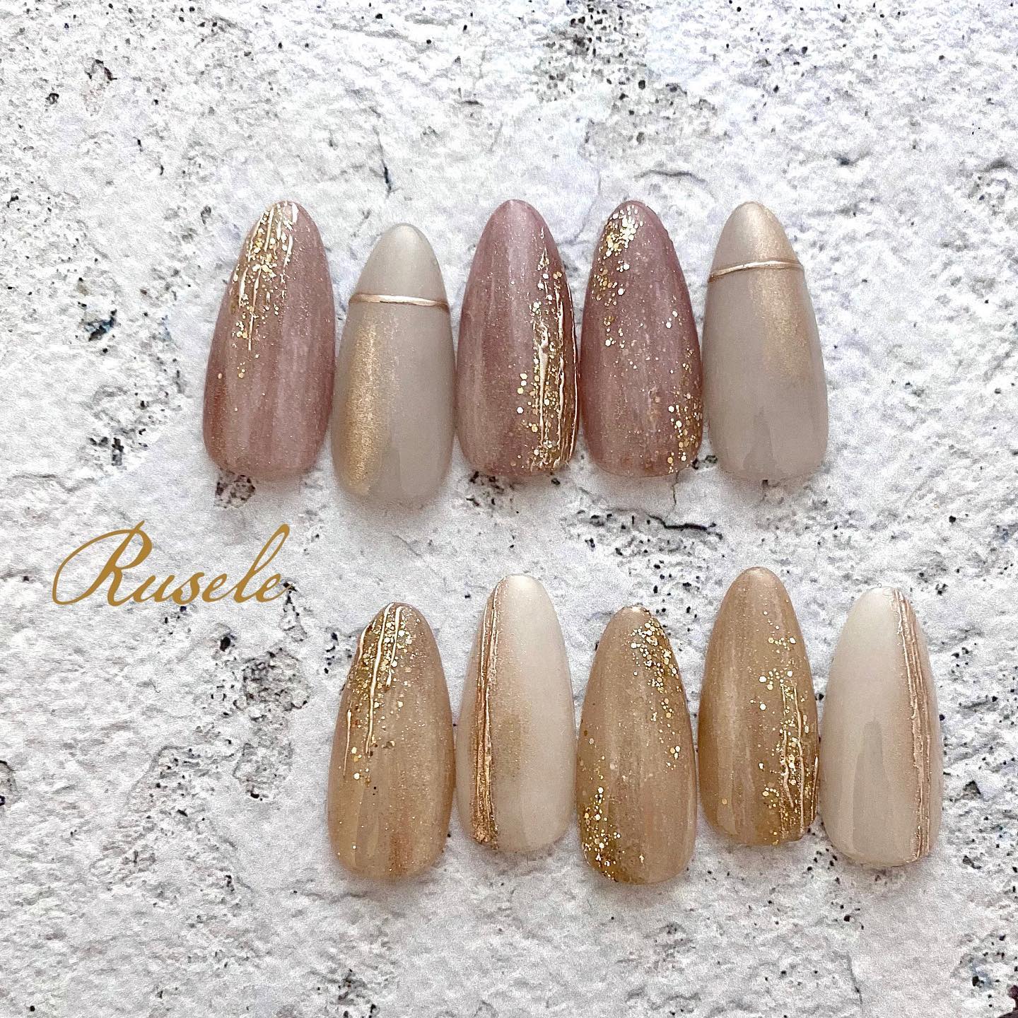 #ニュアンスネイル,#グリッターネイル,#春ネイル,#ピンクネイル,#ミラーネイル,#ラメネイル,#グレージュネイル,#ぷくぷくネイル,#ぷっくりネイル,#シンプルネイル,#くすみネイル,#フレンチネイル,#女子ネイル,#上品ネイルのネイルデザイン