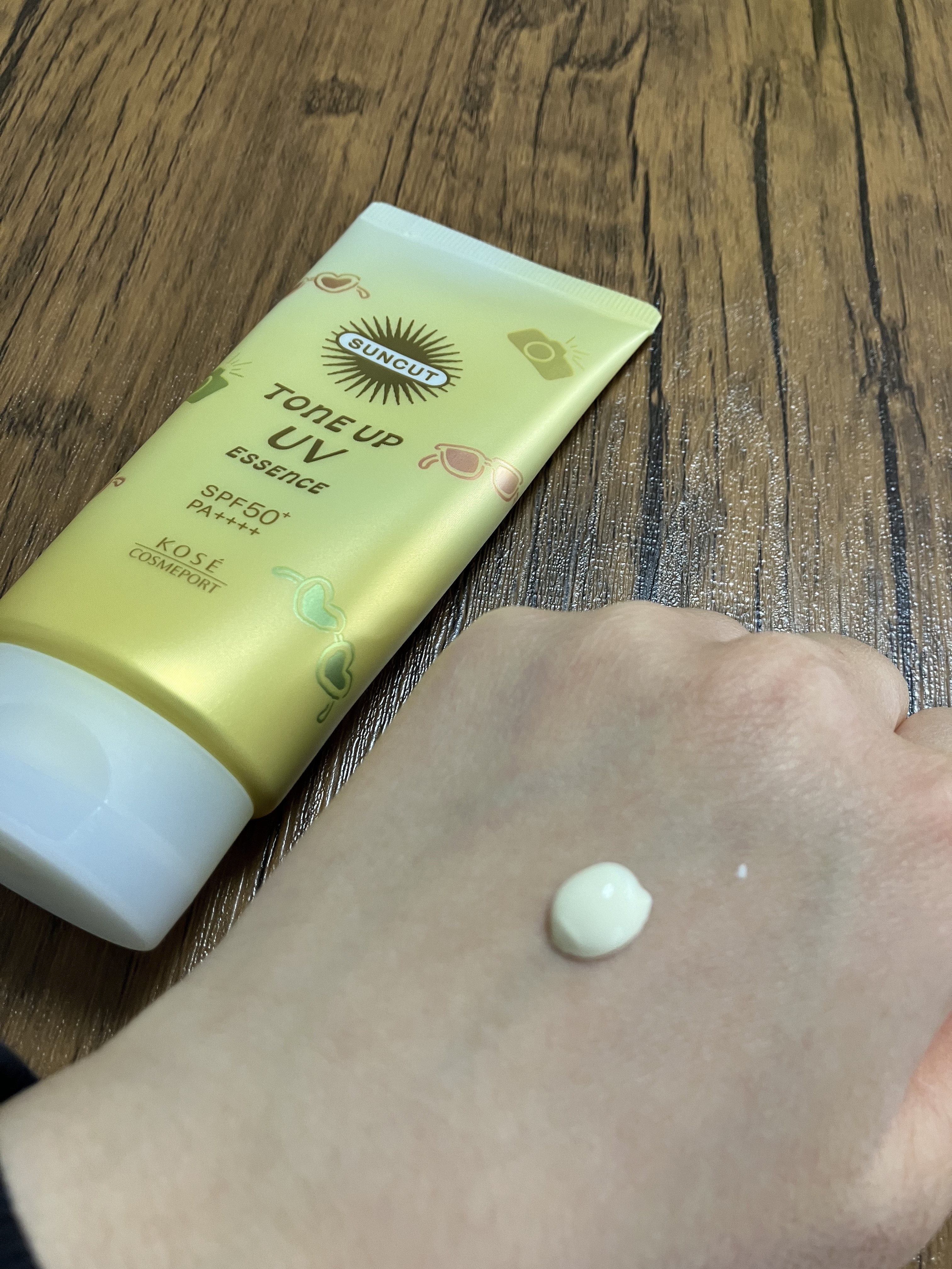 サンカットR トーンアップUV エッセンス レモンイエロー/サンカット®/日焼け止めローションを使ったクチコミ（3枚目）