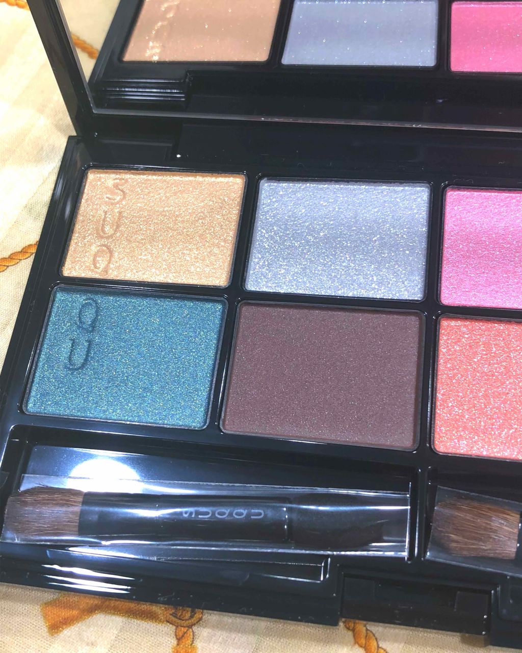 2018 クリスマス アイシャドウ コンパクト/SUQQU/アイシャドウパレットを使ったクチコミ(2枚目)