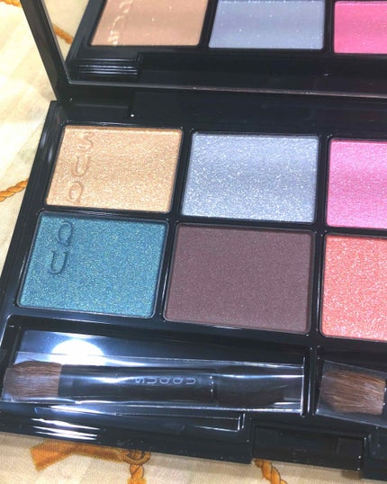 2018 クリスマス アイシャドウ コンパクト/SUQQU/アイシャドウパレットを使ったクチコミ(2枚目)