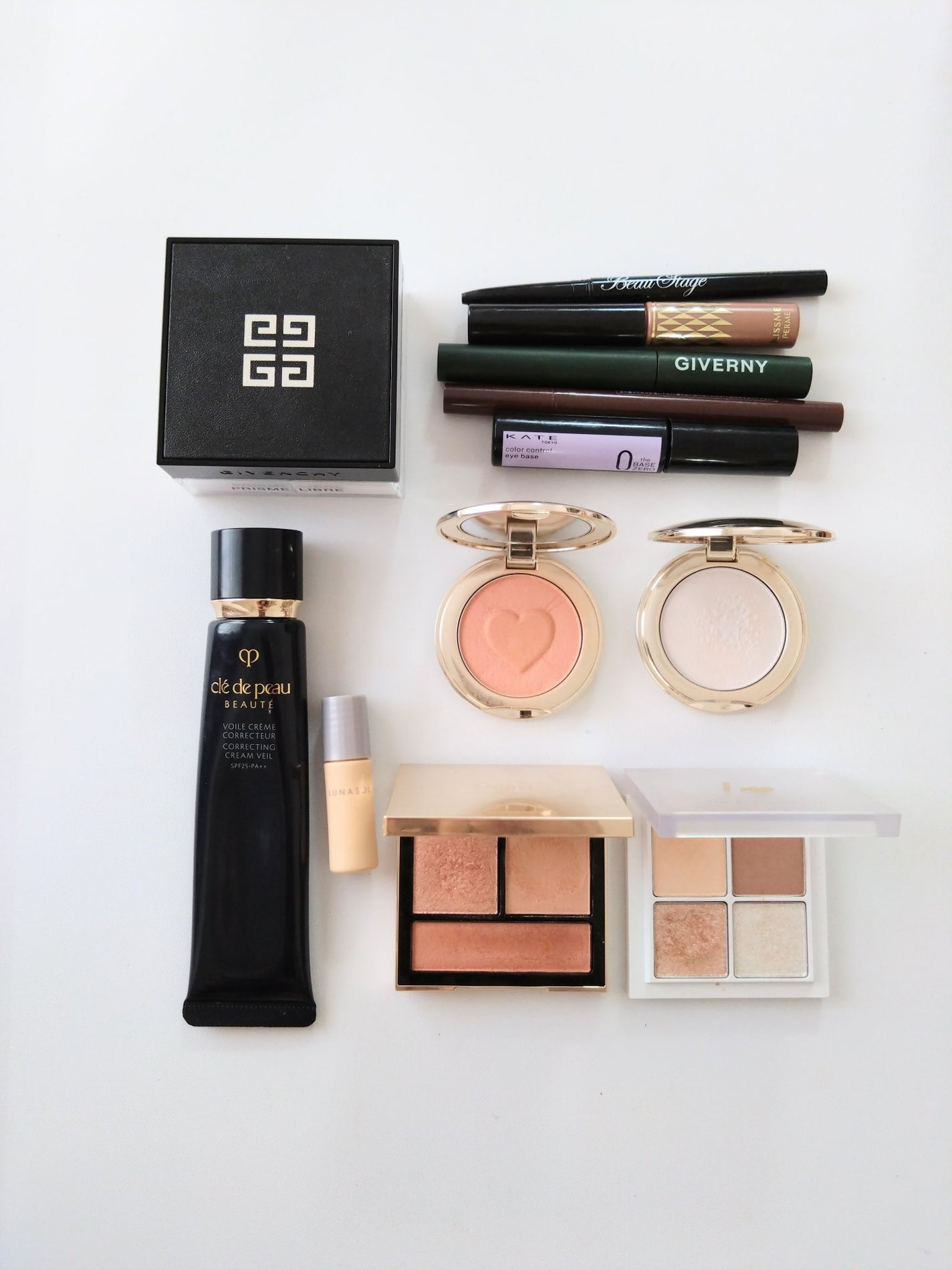 プリズム・リーブル/GIVENCHY/ルースパウダーを使ったクチコミ(2枚目)