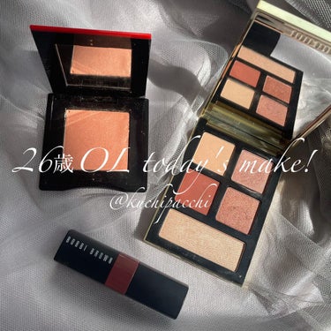 ○today's make○

26歳OL女子のリアルなメイク道具です☺️
何か参考になれば幸いです。

eyeshadow
BOBBI BROWN　ジュエル ローズ アイ パレット

cheek
SH