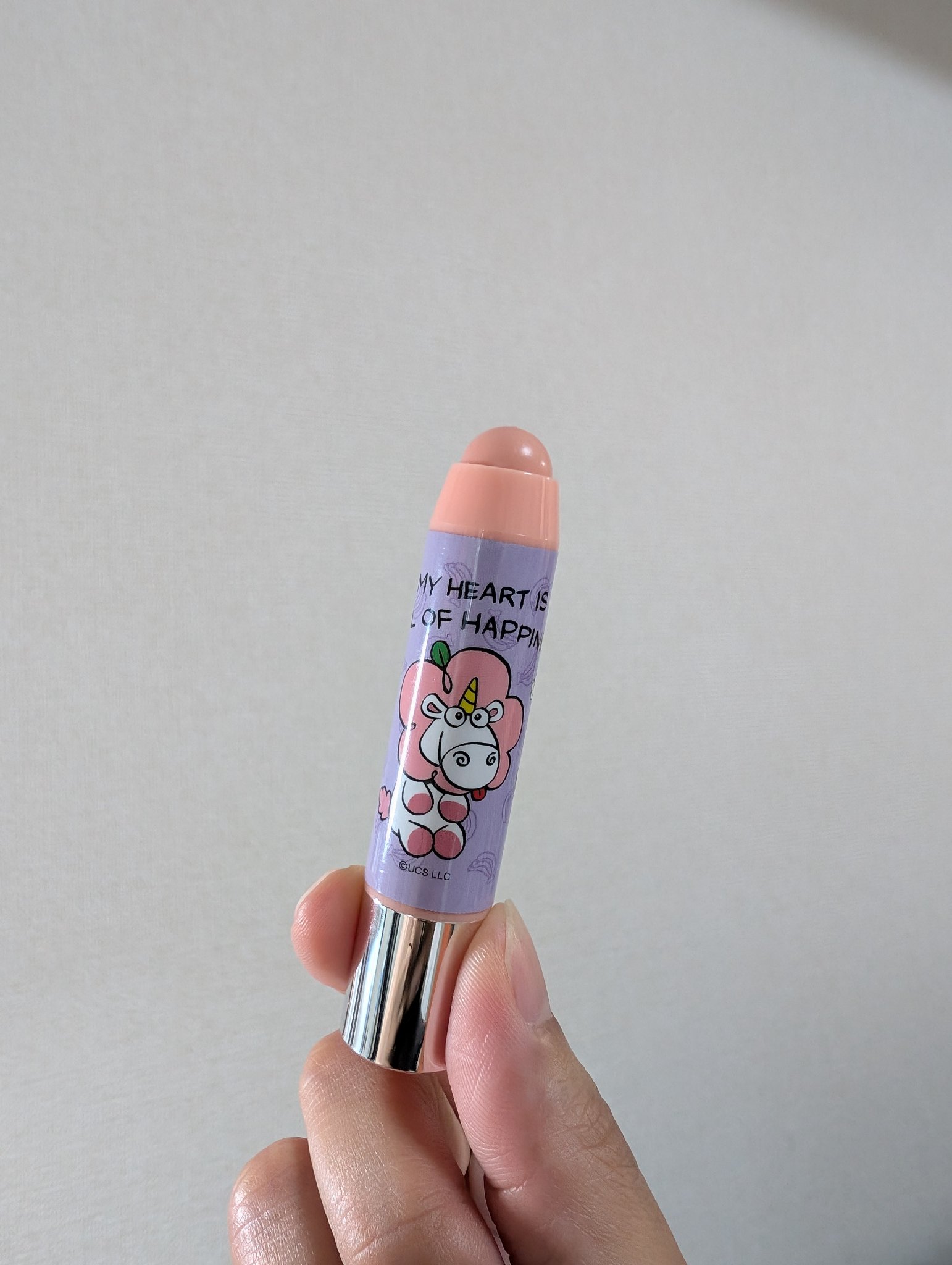 レブロン キス シュガー スクラブ 286 ピーチ＜ミニオンズ限定パッケージ＞/REVLON/リップスクラブを使ったクチコミ（1枚目）