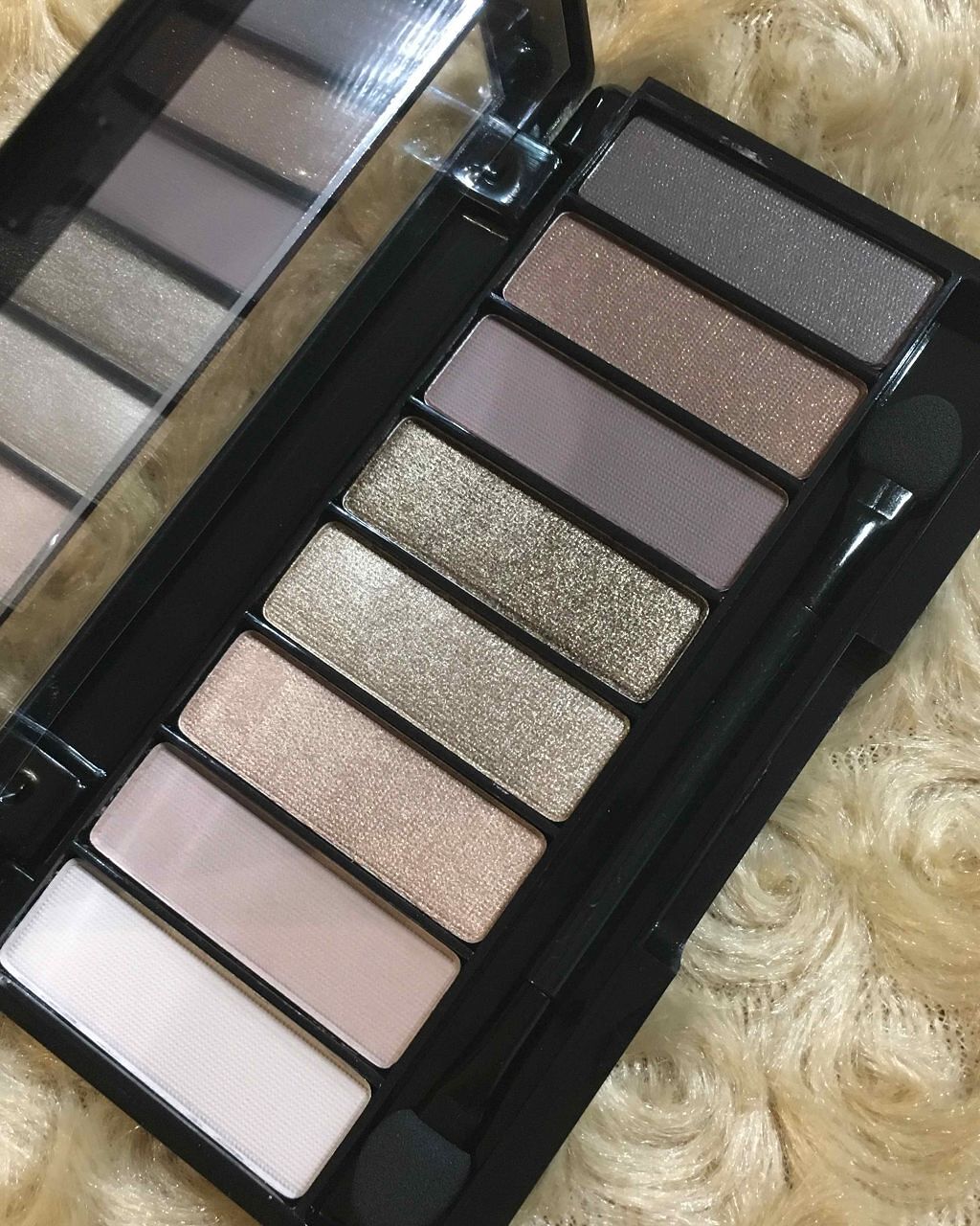 マグニファイズ アイコントゥアリング パレット N/リンメル ロンドン/アイシャドウパレットを使ったクチコミ（2枚目）