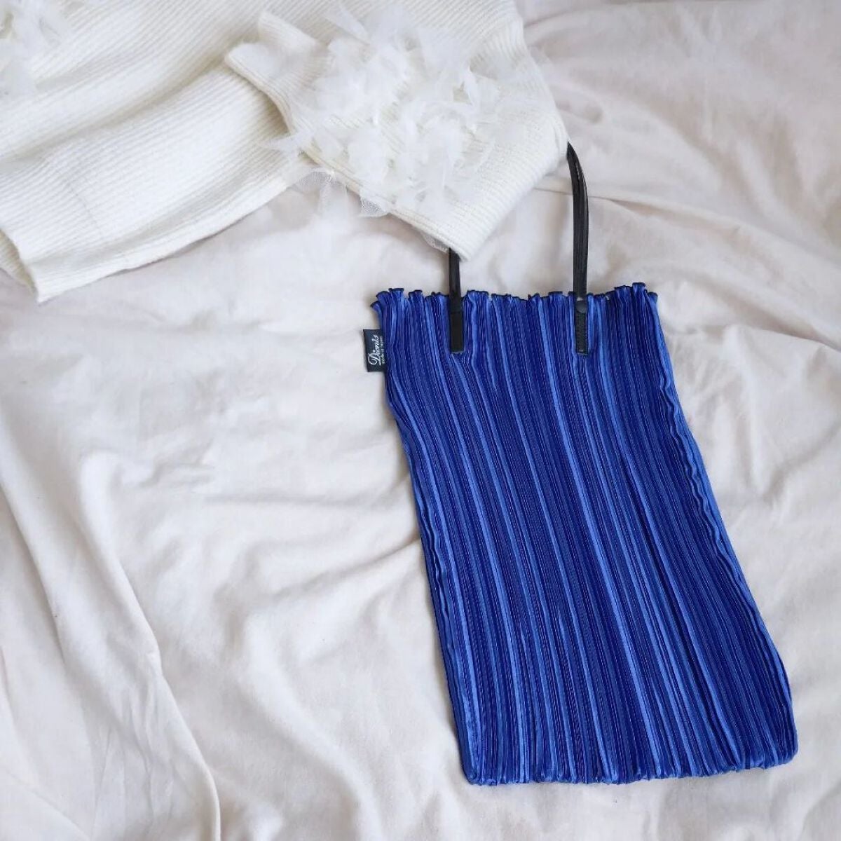 seiko_official on LIPS 「セレモニーにも活躍するオシャレなサテンプリーツバッグ@dion..」(7枚目)