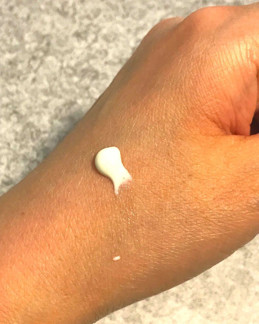 ホワイトニングUV ジェル n/アネッサ/日焼け止め・UVケアを使ったクチコミ（3枚目）