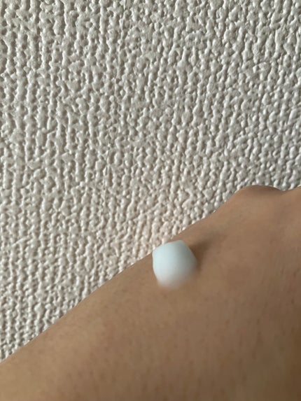 ミラクルスージングセラム/La'dor/プレスタイリング・寝ぐせ直しを使ったクチコミ(4枚目)