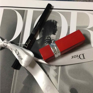 Dior ルージュ ディオール インク リップ ライナーのクチコミ「こちらのカラーは、

 Dior
●ルージュ ディオール ウルトラ ルージュ
843ウルトラク.....」（2枚目）