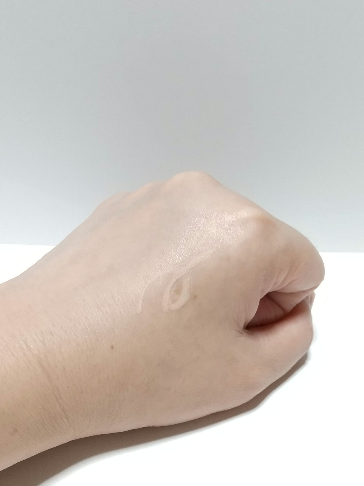 描くアイゾーンコンシーラー/CEZANNE/ペンシルコンシーラーを使ったクチコミ（3枚目）