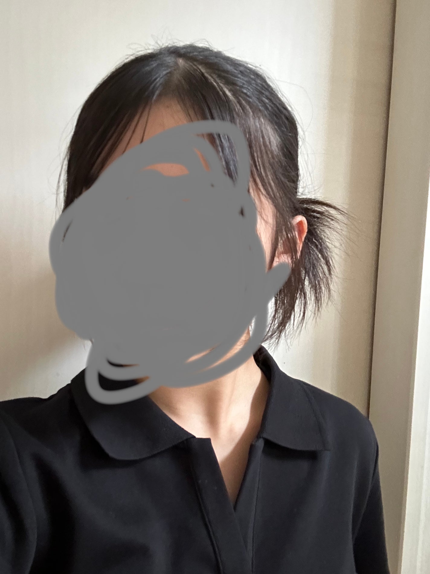 垢抜けるために必死です! on LIPS 「不器用でもできる簡単カチモリヘアのやり方使うものは太めのゴム2..」(1枚目)