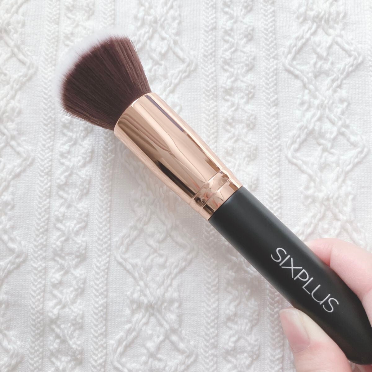 SIXPLUS スムージング フローレス リキッドファンデーション/SIXPLUS/リキッドファンデーションを使ったクチコミ(4枚目)