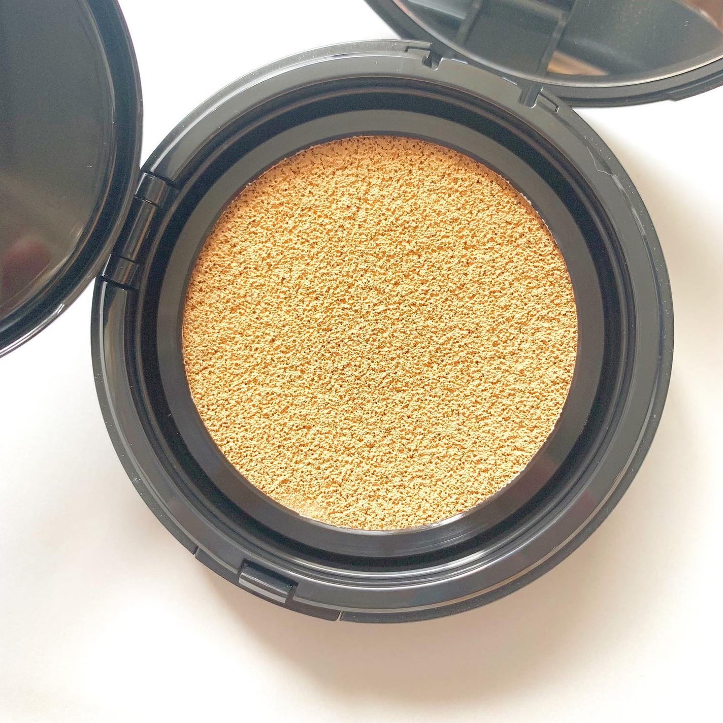 ベルベットジュエルクッション/BIVABOO/クッションファンデーションを使ったクチコミ(3枚目)