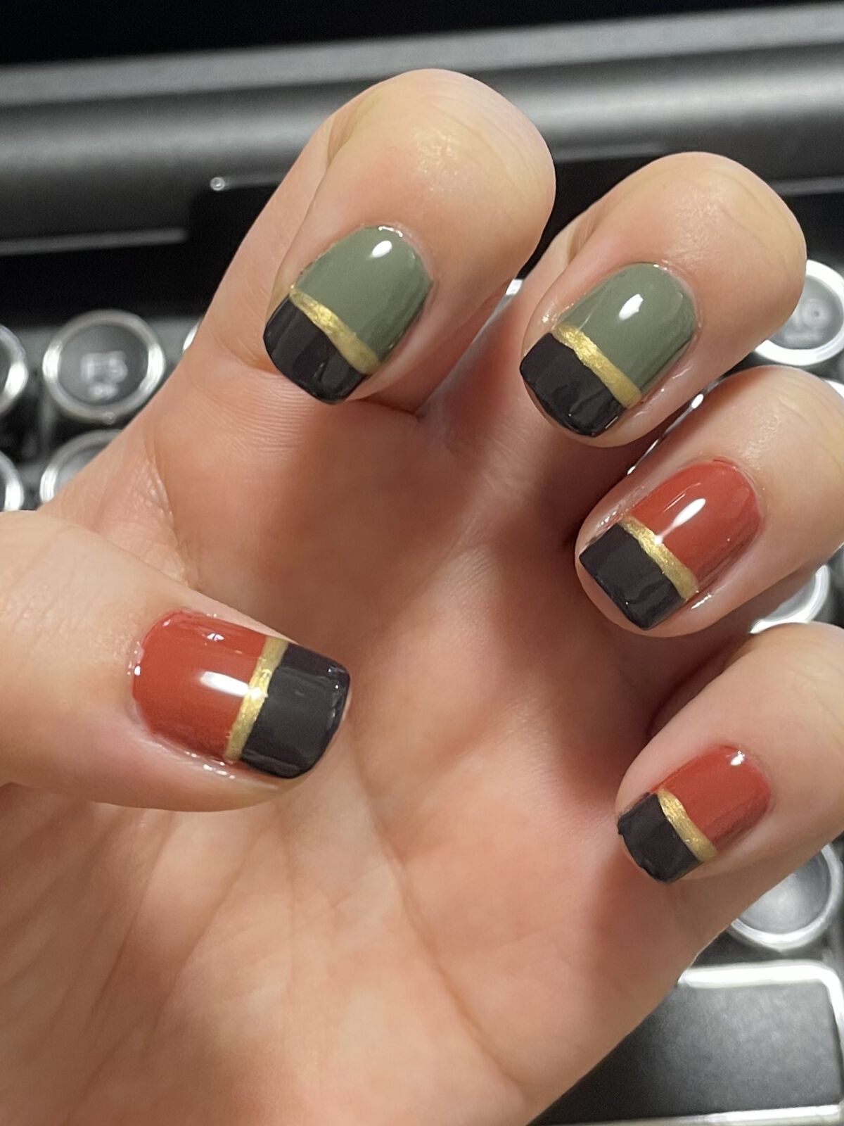 RMK ネイルラッカー 09 Roasted Tomato ロースティッド トマト/RMK/マニキュアを使ったクチコミ（1枚目）