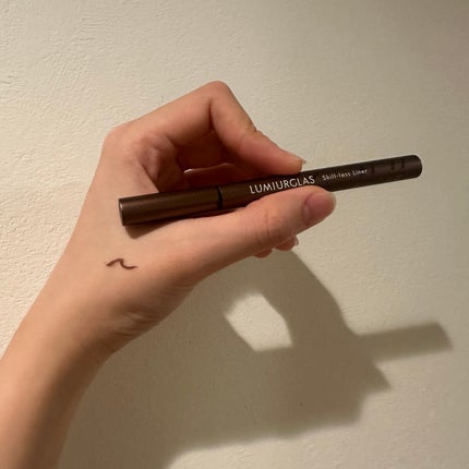 スキルレスライナー/LUMIURGLAS/リキッドアイライナーを使ったクチコミ(1枚目)