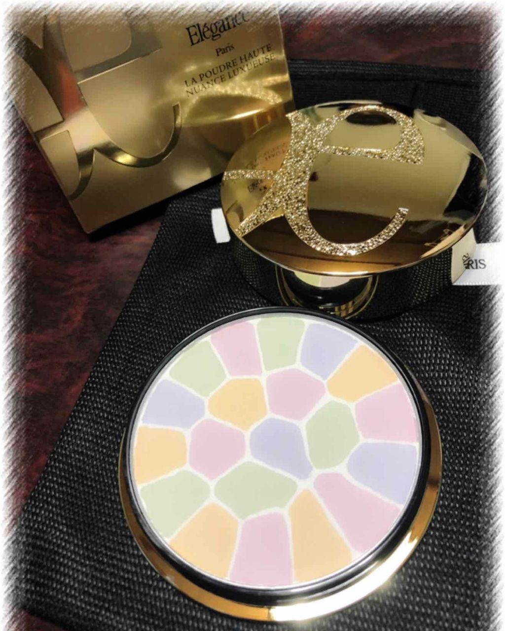 エレガンス ラ プードル オートニュアンス リクスィーズ/Elégance/プレストパウダーを使ったクチコミ（1枚目）