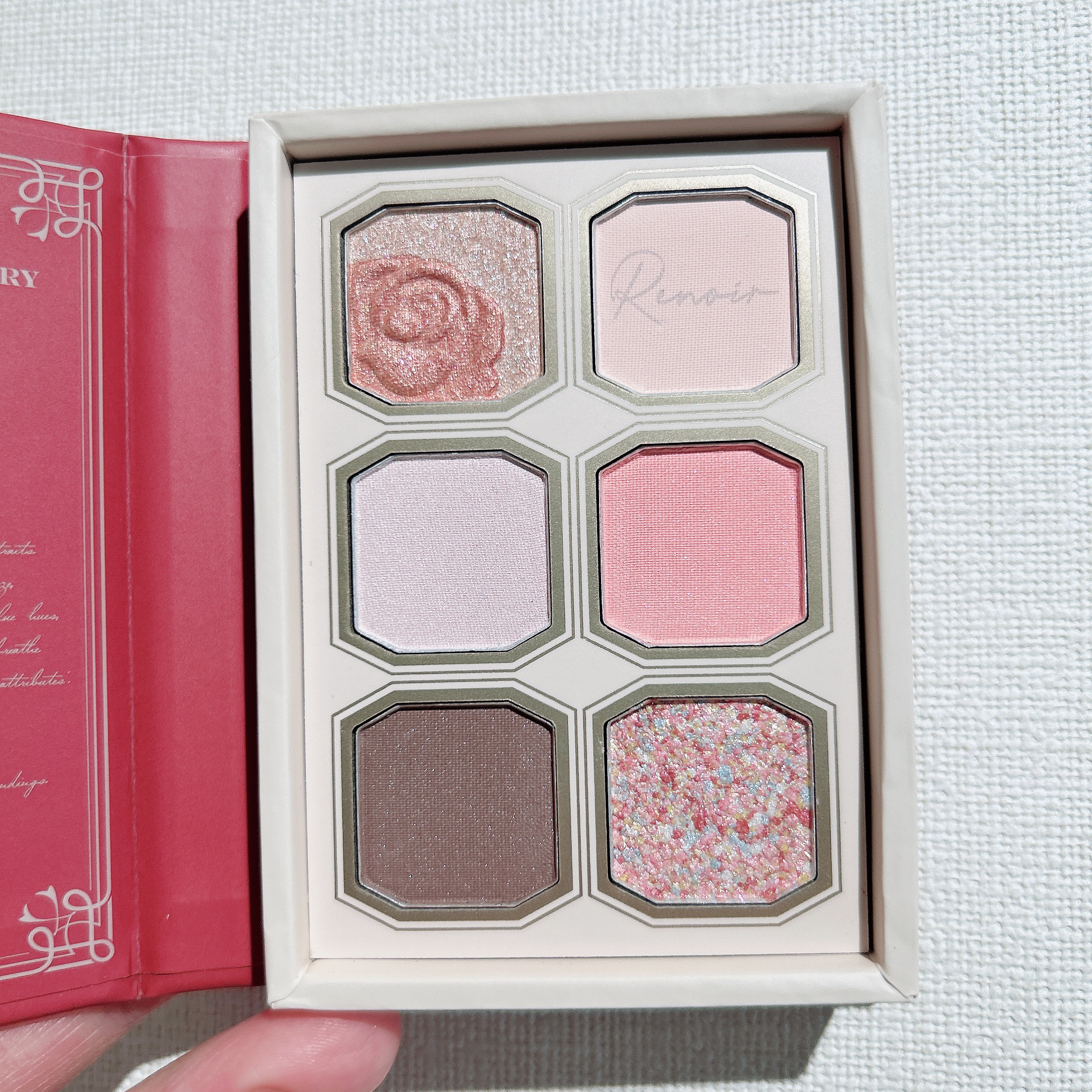 絵画アイシャドウパレット 12 女優ジャンヌ・サマリーの肖像/MilleFée/アイシャドウパレットを使ったクチコミ（2枚目）