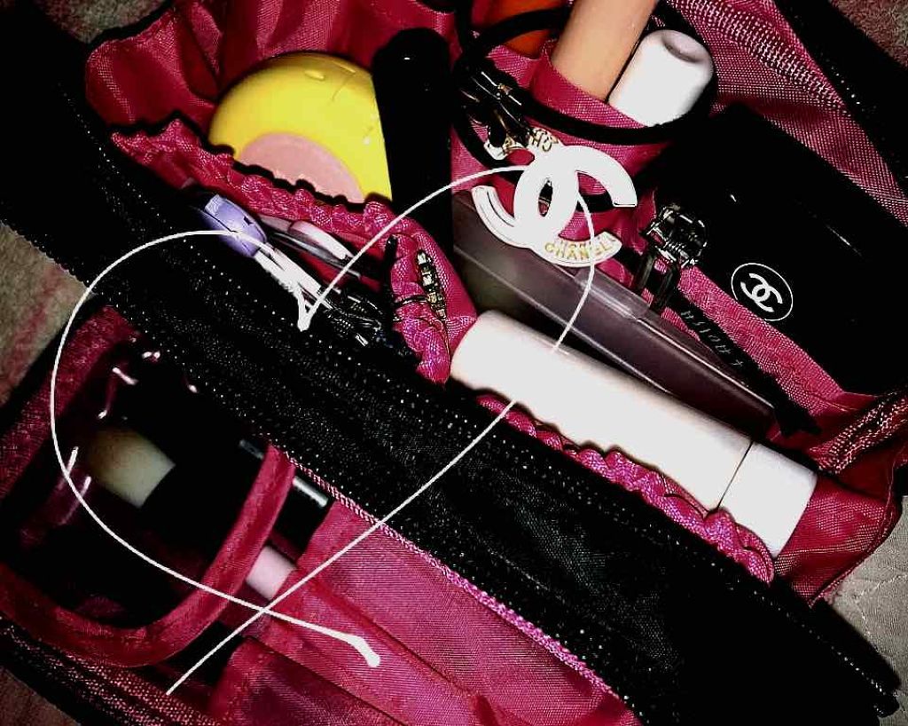 あいり on LIPS 「#ポーチ#コスメ#私のポーチ..」(1枚目)