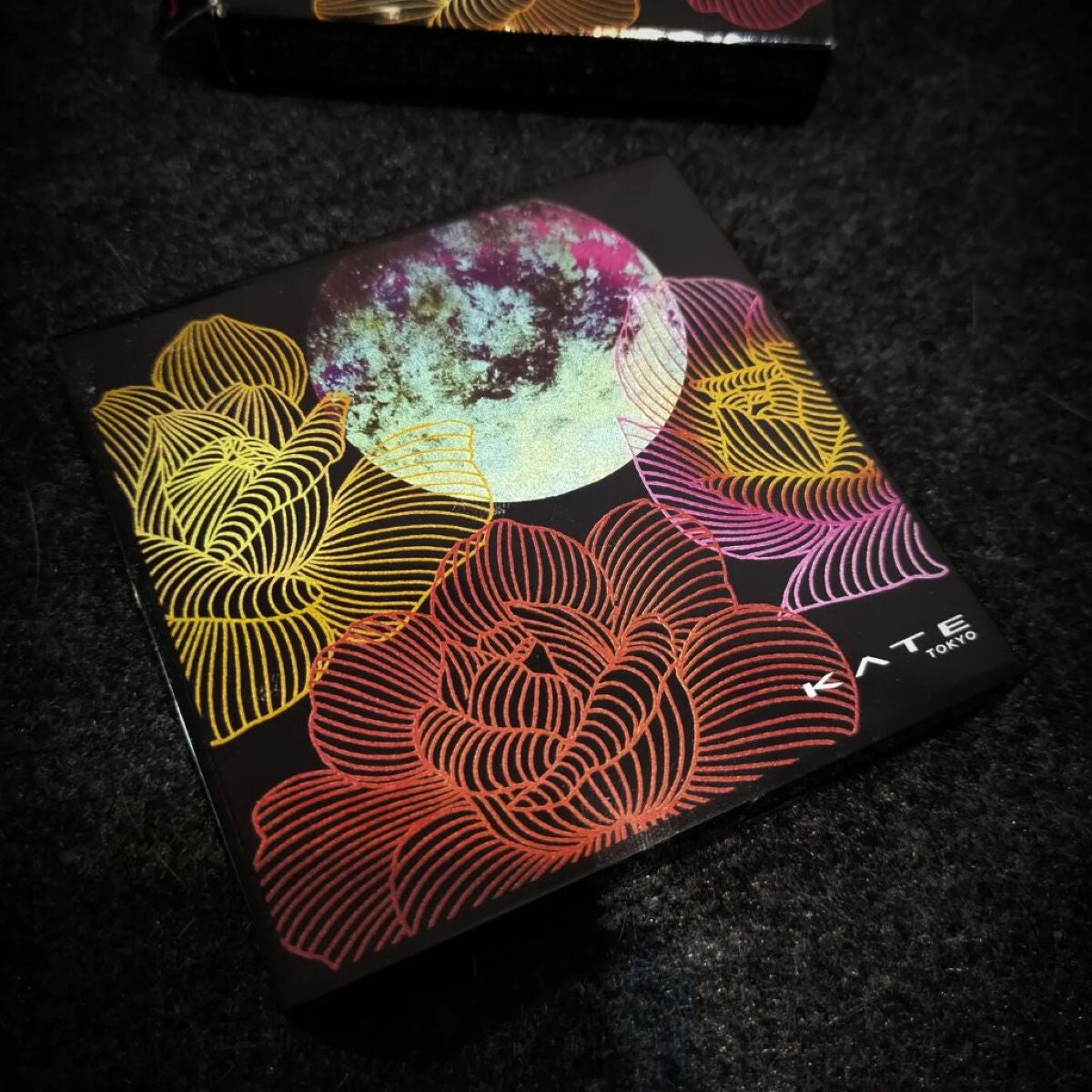 je_ne_veux_pas_travailler on LIPS 「ワクワクしていたケイトのアイシャドウ:魂コレクションはやっと届..」(1枚目)