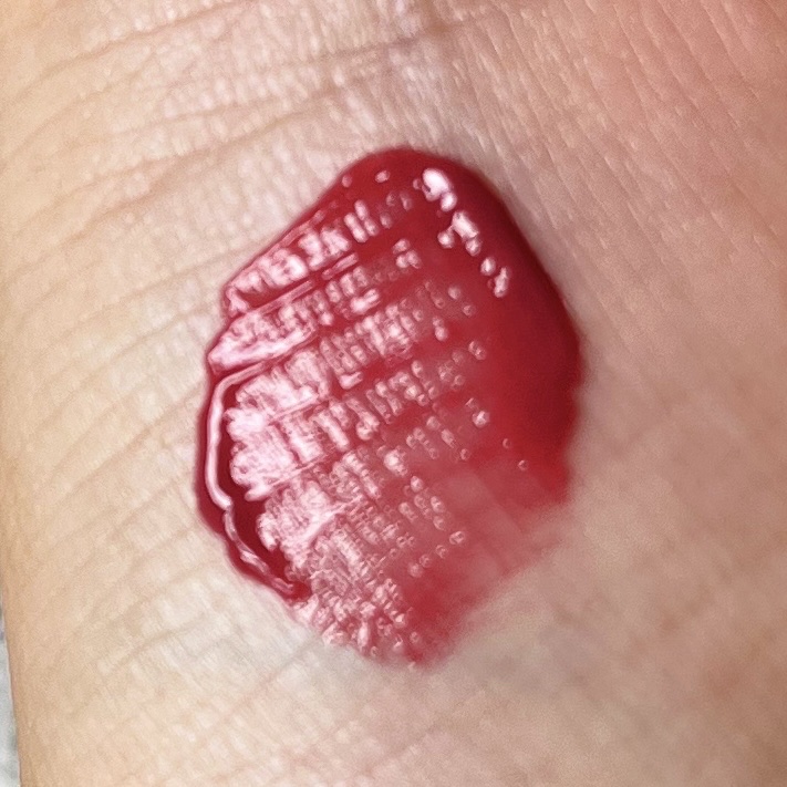 グラッシーボムティント INAP01 チェリーピー/&nd by rom&nd/リップティントを使ったクチコミ（3枚目）