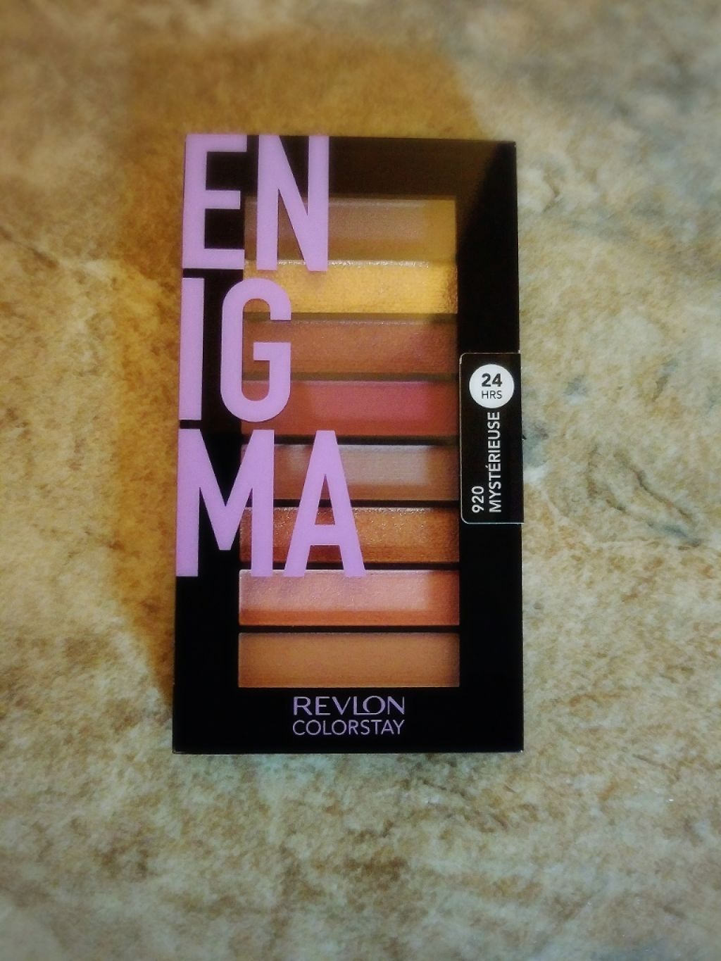 カラーステイ ルックス ブック パレット/REVLON/アイシャドウパレットを使ったクチコミ(1枚目)