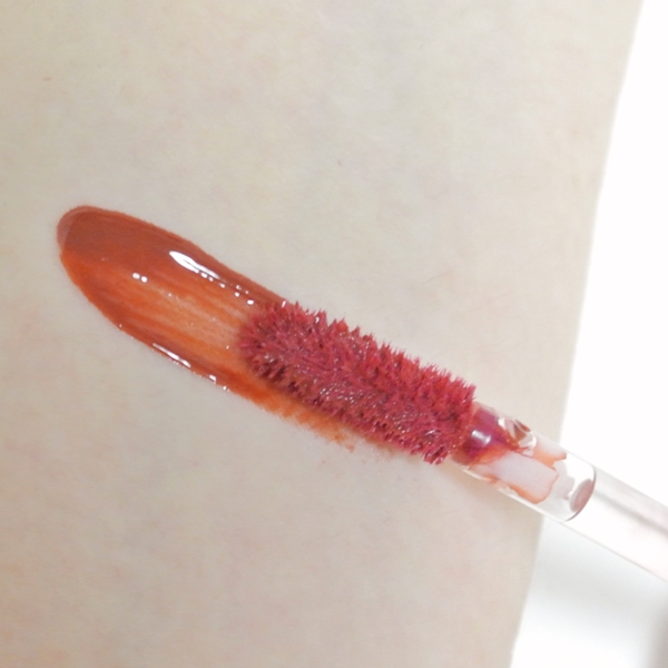 フラッフィリップティント/BLESSED MOON/リップティントを使ったクチコミ（2枚目）