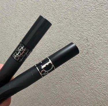 Dior マスカラ ディオールショウ パンプ＆ボリュームのクチコミ「滲まないし良いけど、
圧倒的にリニューアル前の方が好き
新しい方はキレイめで
私は長さとかキレ.....」（1枚目）