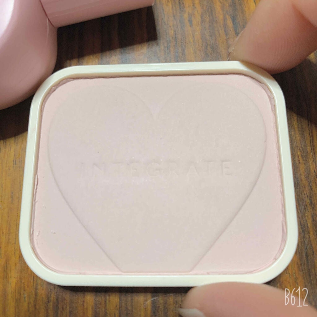すっぴんメイカー CCパウダー/インテグレート/プレストパウダーを使ったクチコミ(3枚目)