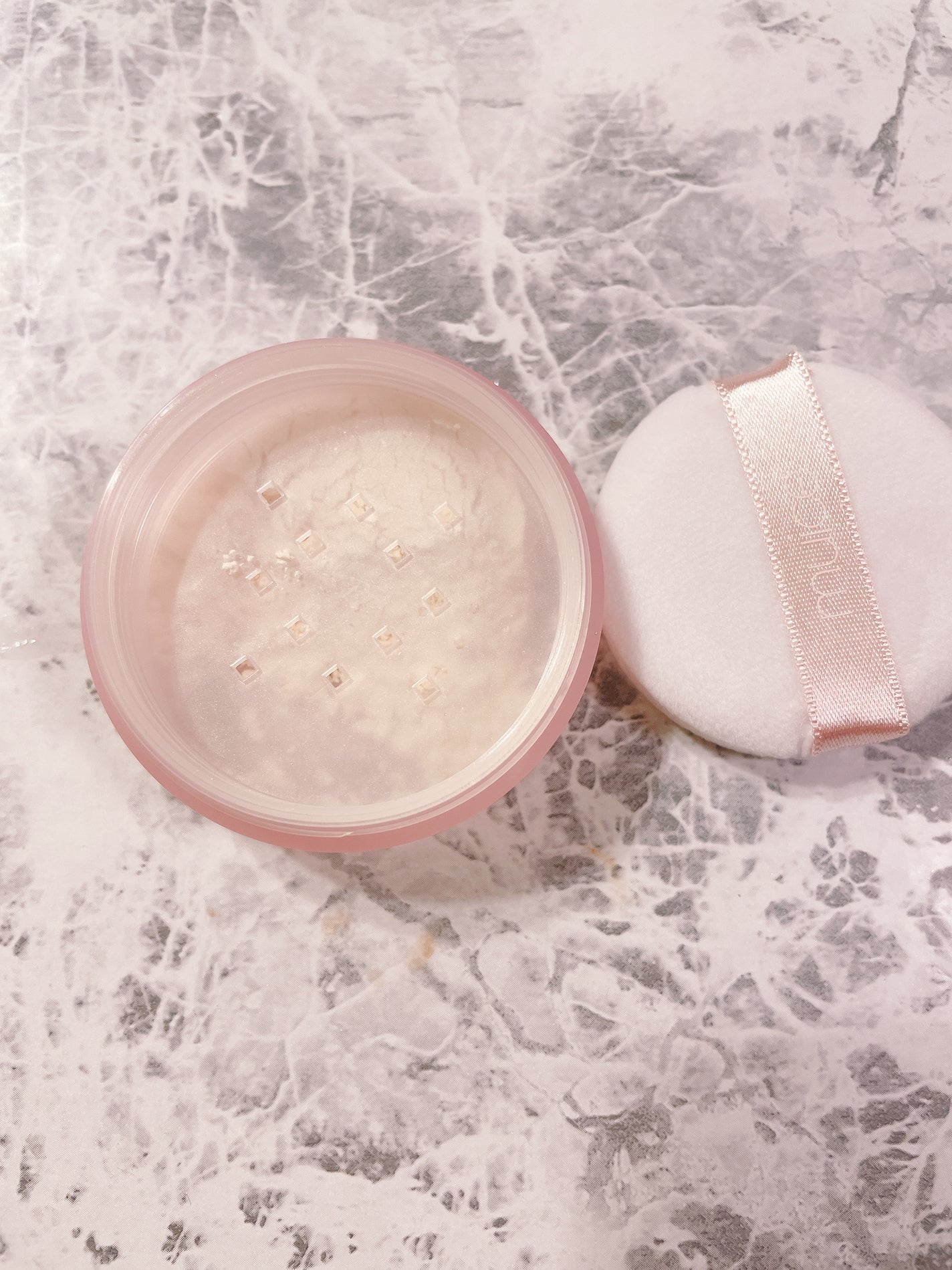 ヨレンパウダー ツヤカバー/muice/ルースパウダーを使ったクチコミ(4枚目)