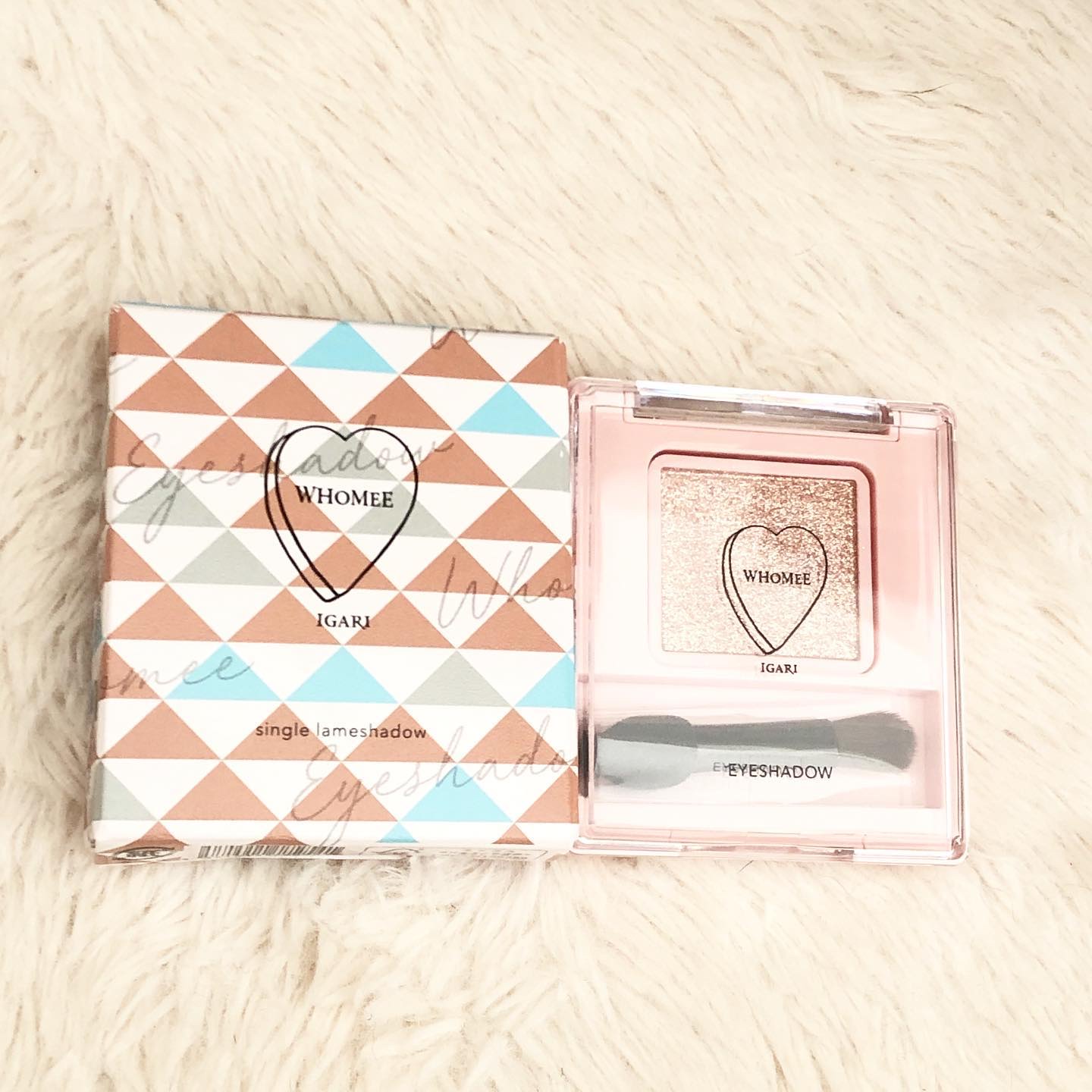 フーミー シングルラメシャドウ メリンダベージュ/WHOMEE/単色アイシャドウを使ったクチコミ（1枚目）