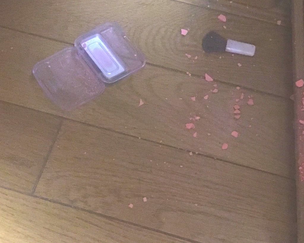 supreme_sounds_99hg on LIPS 「チークバラバラ…ちなみに#CEZANNE(#セザンヌ)#ナチュ..」(1枚目)