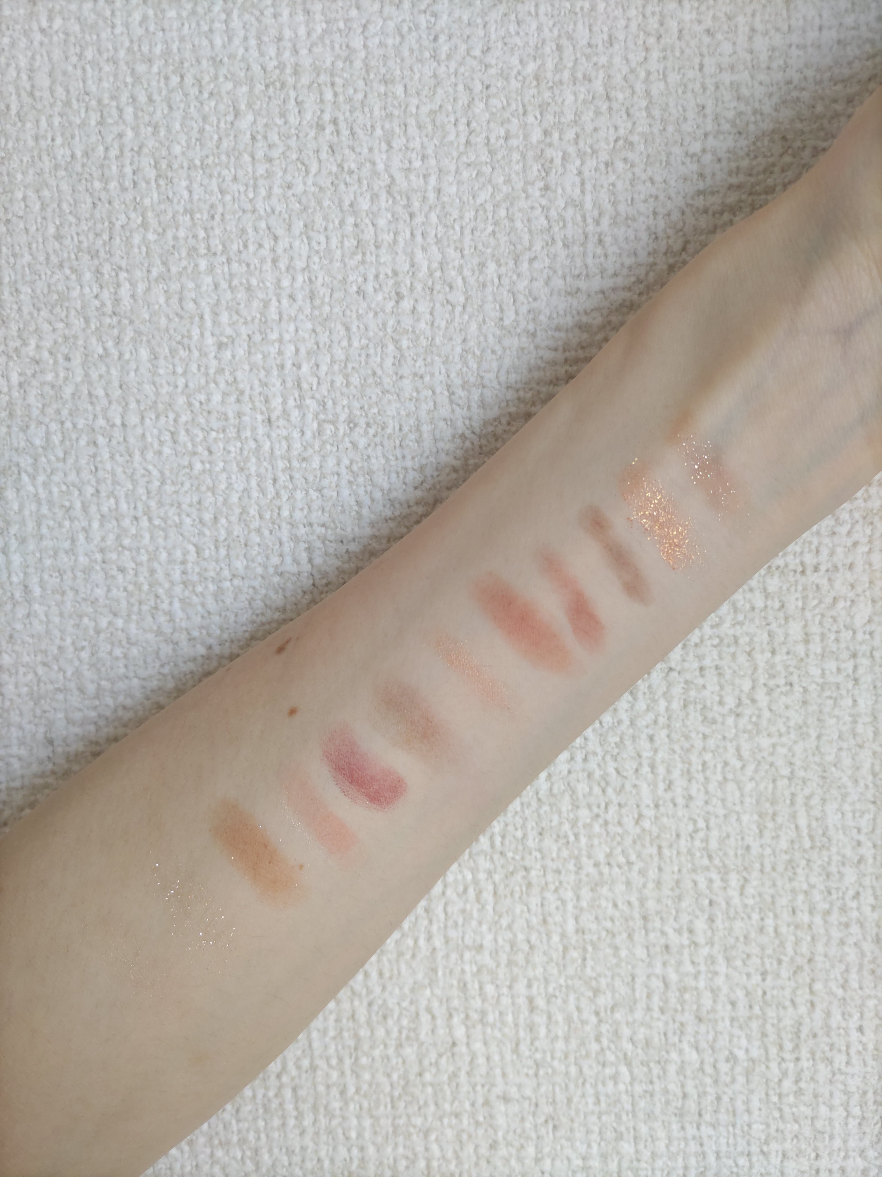 エクスプローラ12色 動物アイシャドウパレット/PERFECT DIARY/アイシャドウパレットを使ったクチコミ（2枚目）