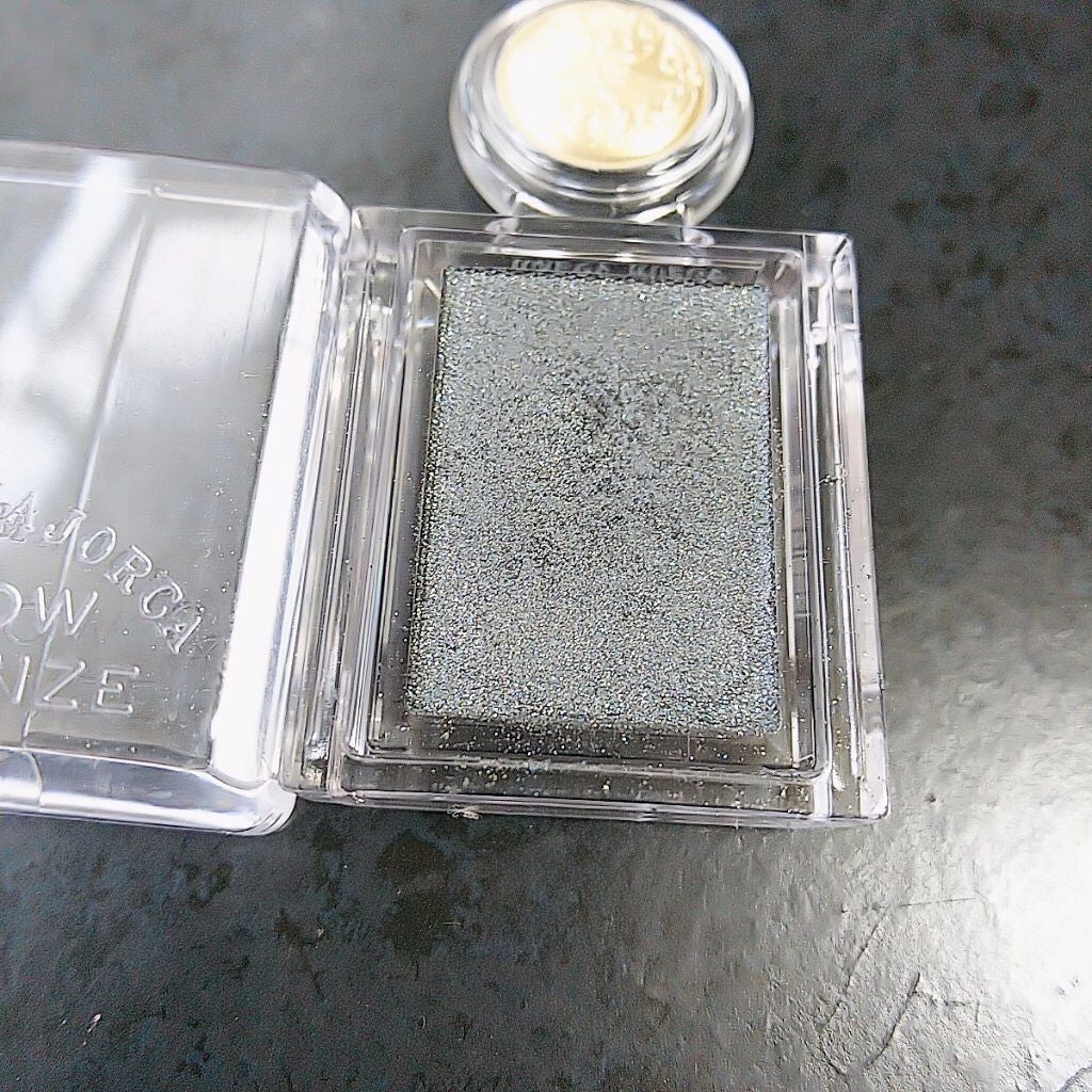 シャドーカスタマイズ/MAJOLICA MAJORCA/単色アイシャドウを使ったクチコミ(2枚目)