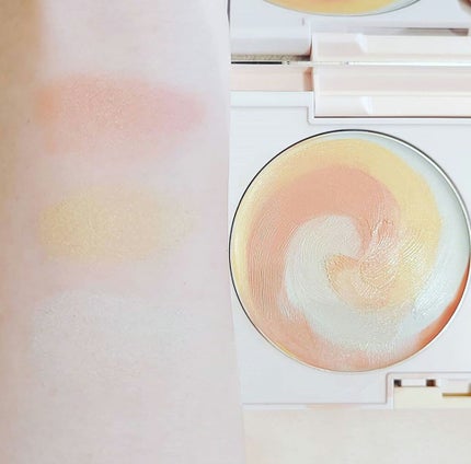 カラーブレンドグローファンデーション/ディエム クルール/クリーム・エマルジョンファンデーションを使ったクチコミ(3枚目)