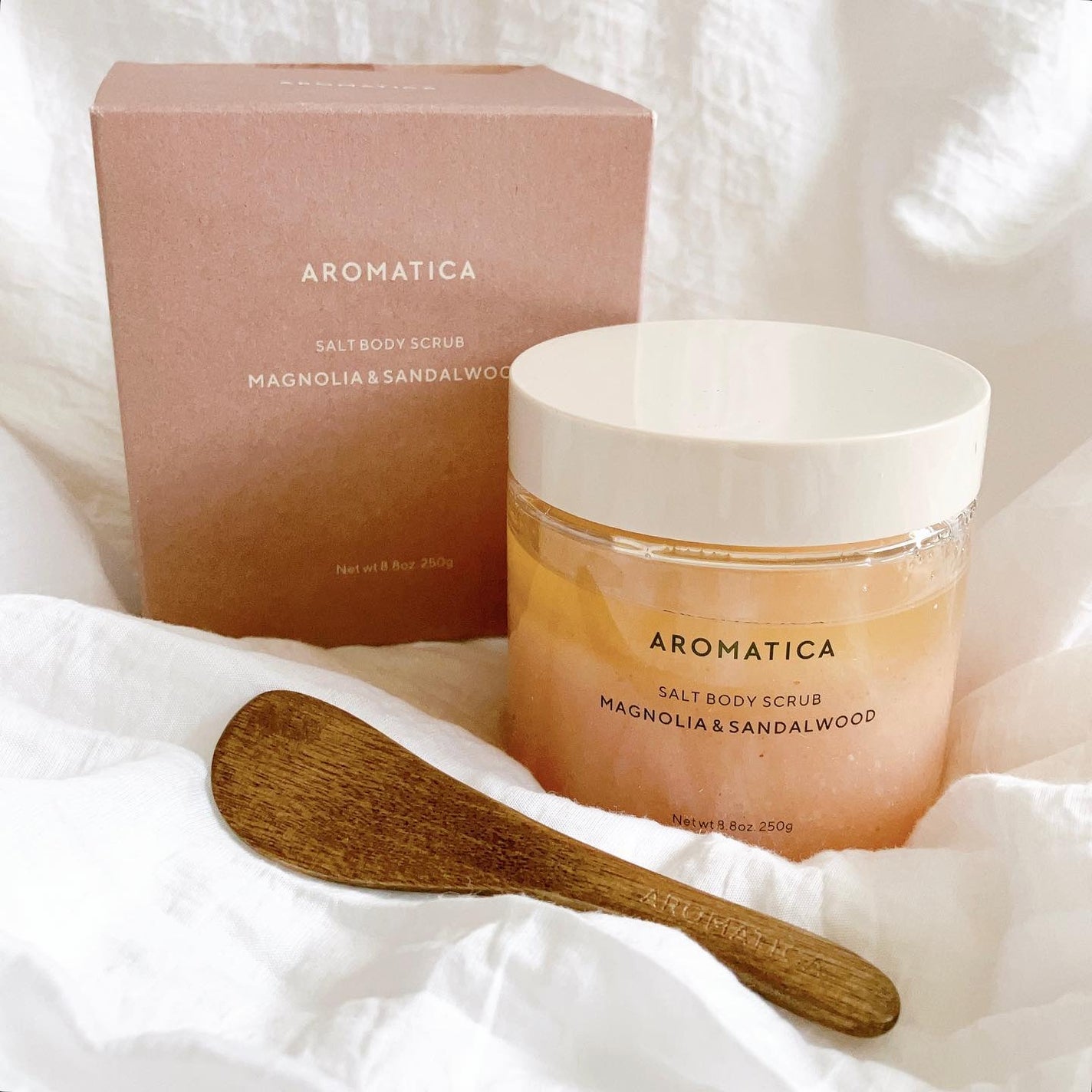 ソルトボディスクラブマグノリア&サンダルウッド/AROMATICA/ボディスクラブを使ったクチコミ(1枚目)