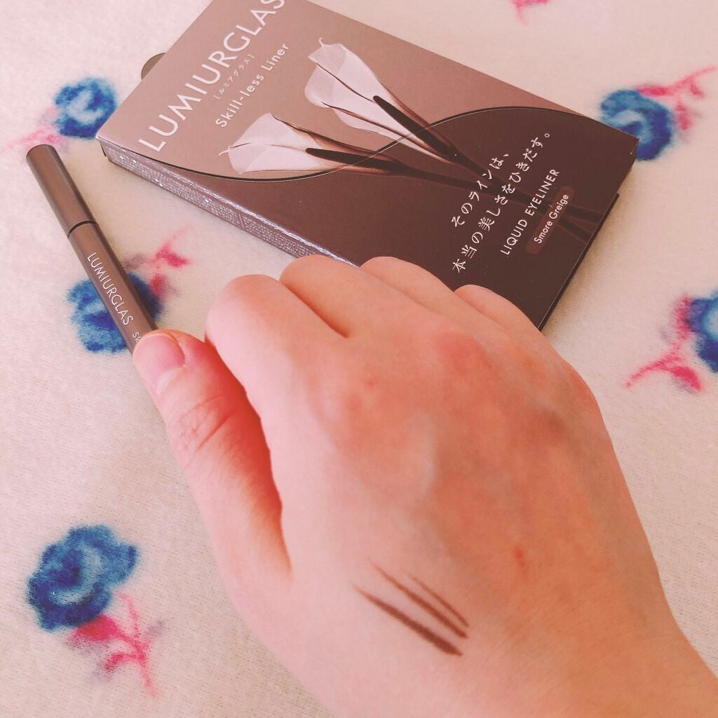 スキルレスライナー/LUMIURGLAS/リキッドアイライナーを使ったクチコミ(2枚目)