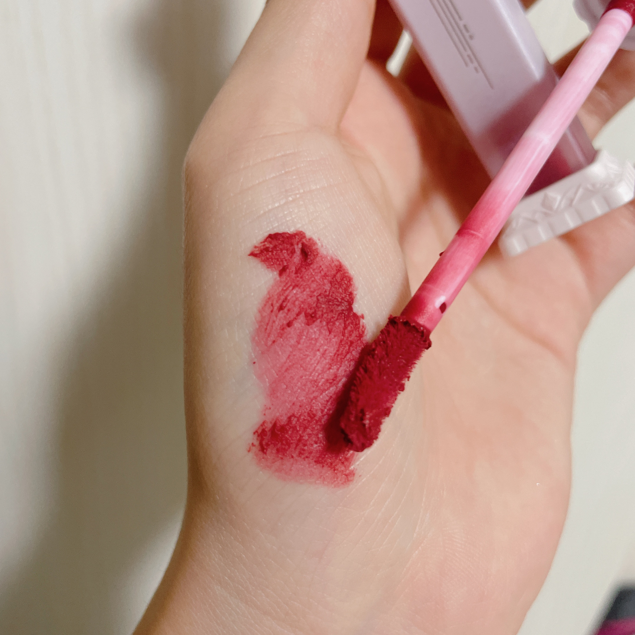 リトルエンジェルフェザーマットリップ W03 セイヴィアーエンジェル/FlowerKnows/口紅を使ったクチコミ（2枚目）