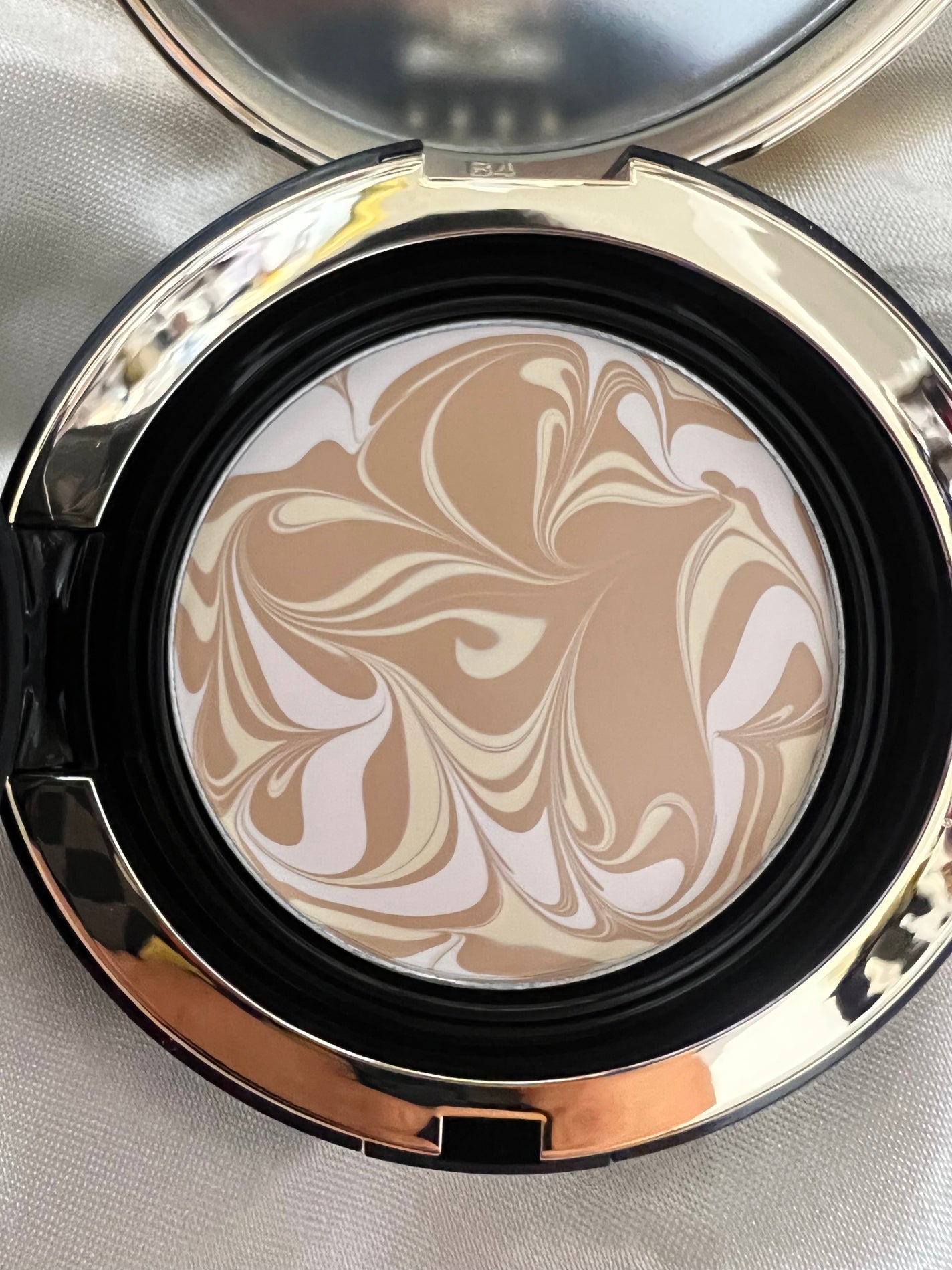 SIGNATURE ESSENCE COVER PACT /AGE20’s/クリーム・エマルジョンファンデーションを使ったクチコミ(7枚目)