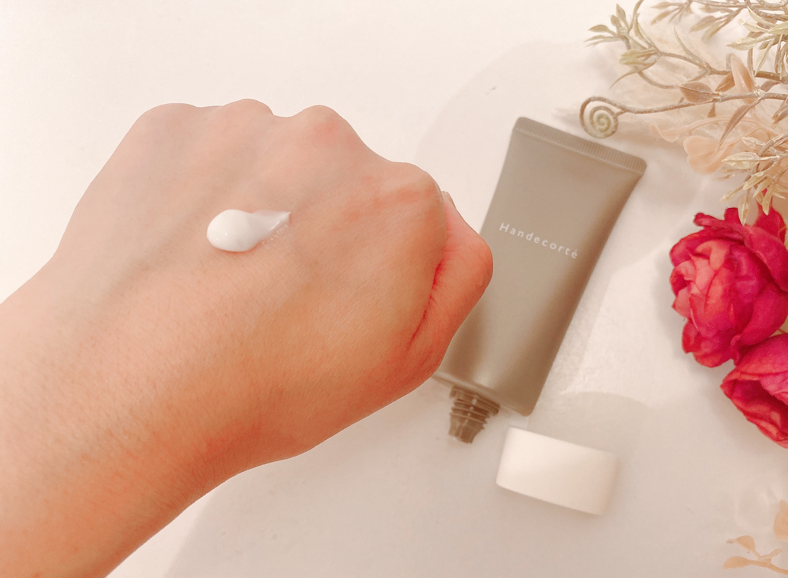 ハンデコルテ/キユートピア/ネック・デコルテケアを使ったクチコミ（2枚目）