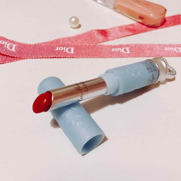 Les Merveilleuses LADURÉE  トリートメント ルージュ 101

去年の夏に発売された限定のトリートメントルージュです💄✨
上品な水色がとても可愛いパッケージに一目惚れしました😍