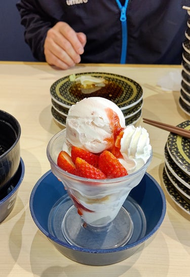 今日はおデートだったのですが…
オット氏、おデート先で発熱💦

出先で解熱剤買って飲ませて私がオットの車を運転…
久し振りに大きな車を運転したから怖かったです(;´д｀)

熱が下がったら元気回復
夕飯