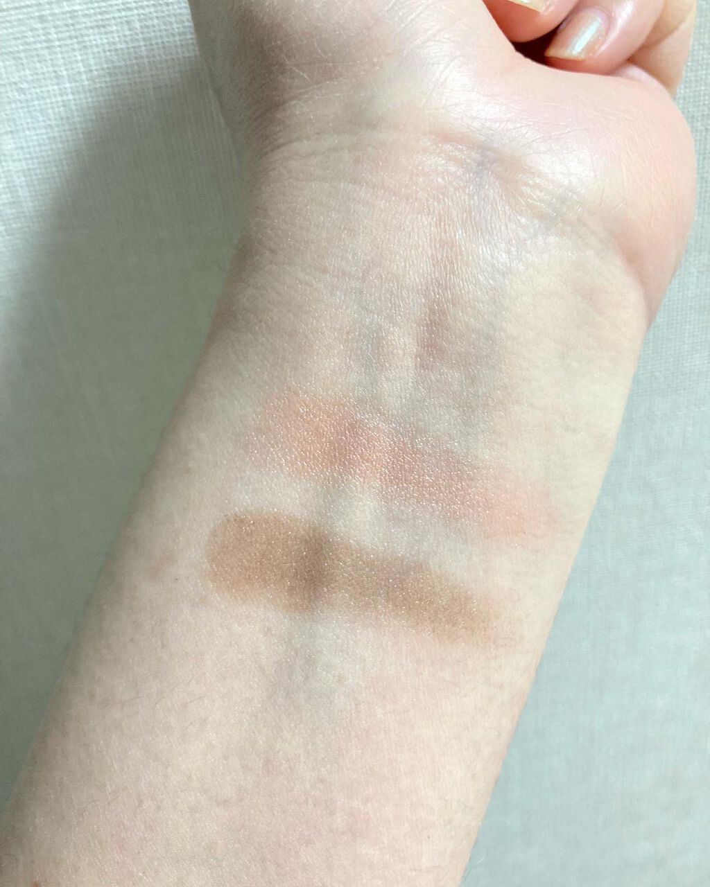 リュクス ディファイニング リップスティック 01 アヴァンガーデニア/BOBBI BROWN/口紅を使ったクチコミ（3枚目）